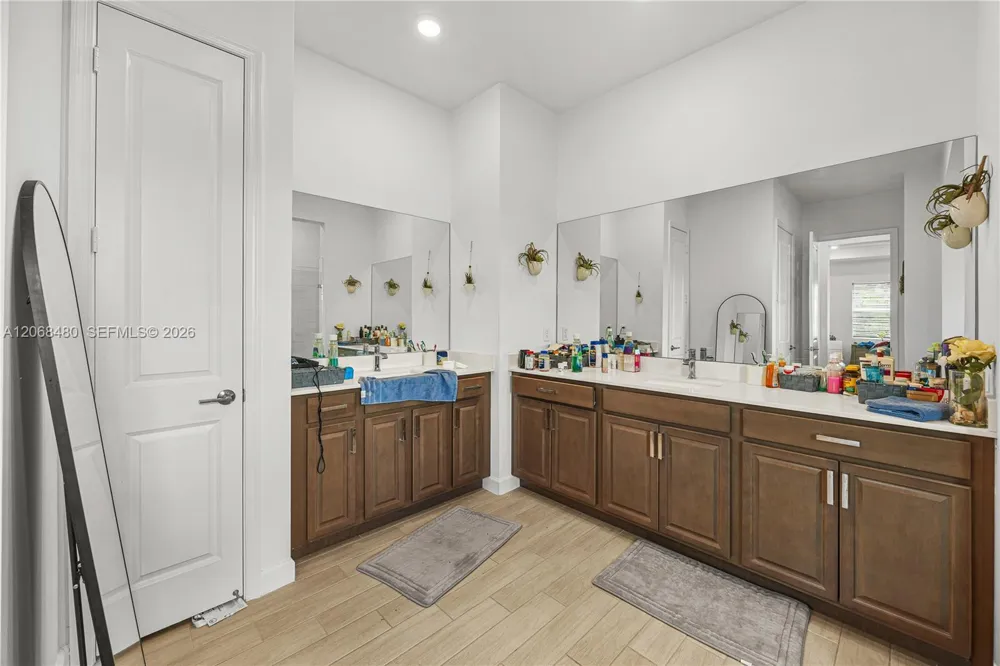 1085 Haywagon Trl Loxahatchee, FL 33470