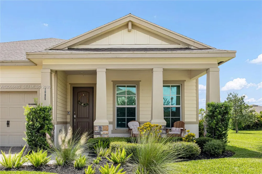 1085 Haywagon Trl Loxahatchee, FL 33470