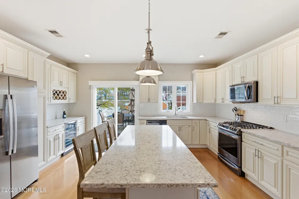 15 4th Street Highlands, NJ 07732