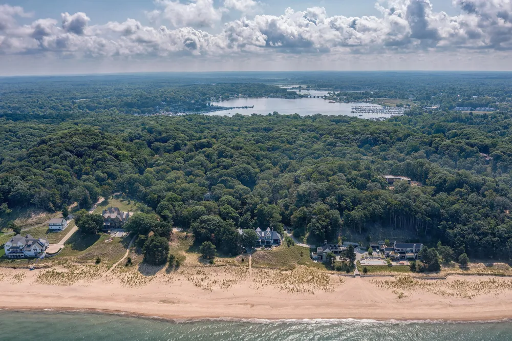 345 Dunegrass Ridge #14 Saugatuck, MI 49453