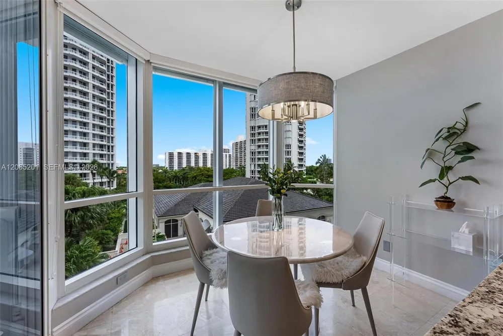 21150 Point Pl #702 Aventura, FL 33180