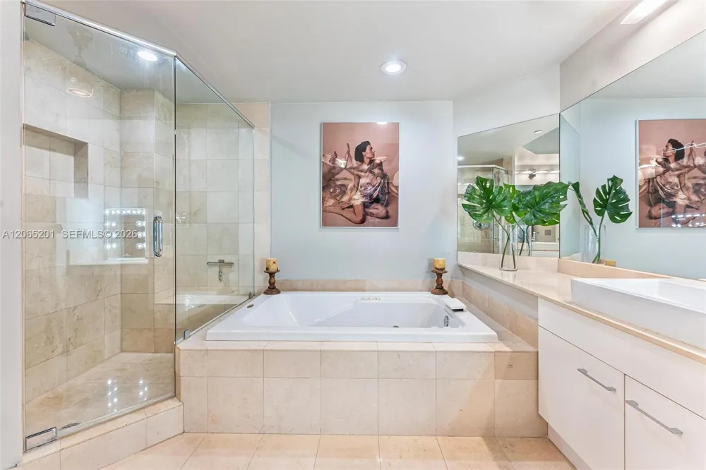 21150 Point Pl #702 Aventura, FL 33180