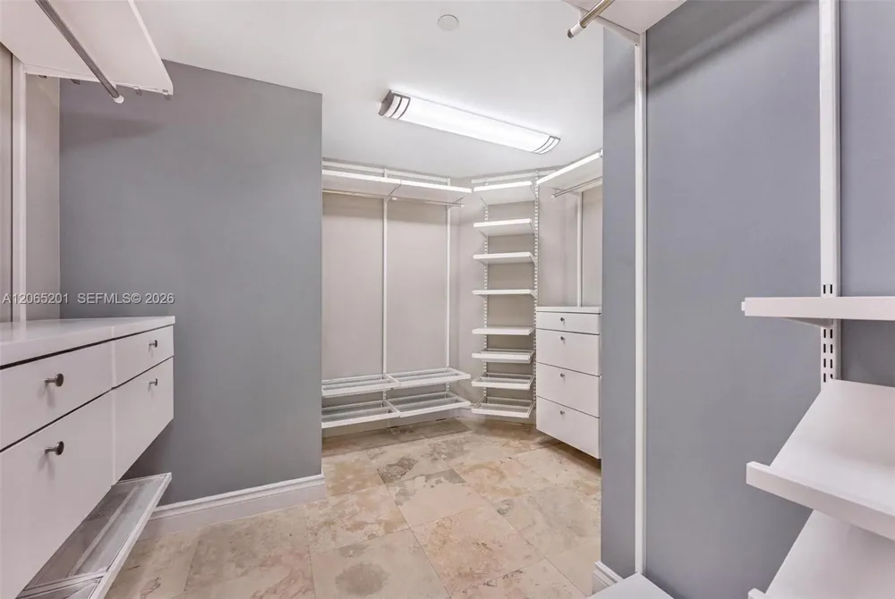 21150 Point Pl #702 Aventura, FL 33180