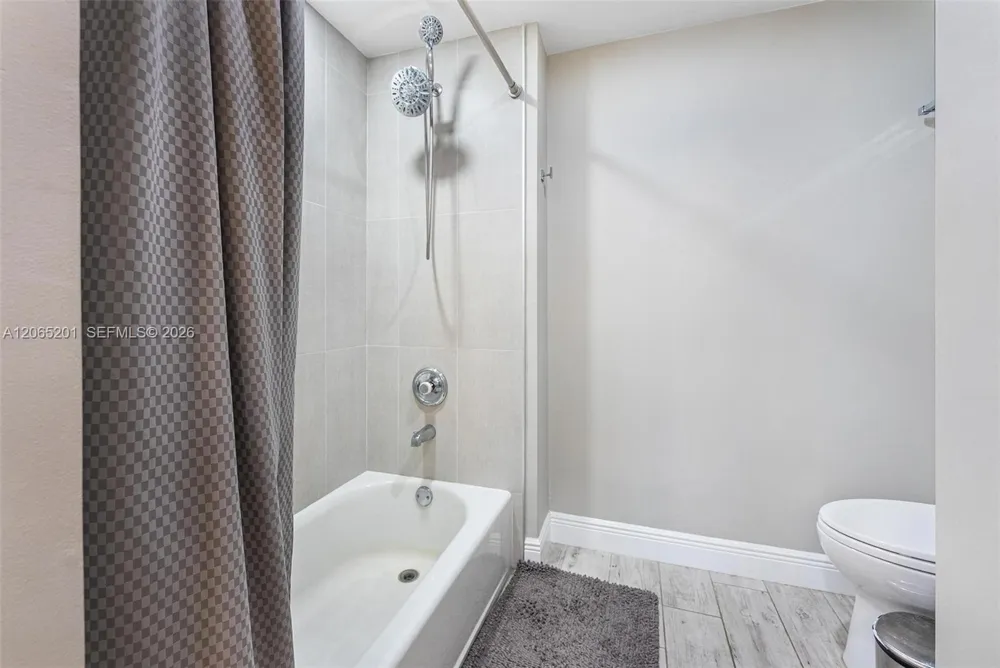 21150 Point Pl #702 Aventura, FL 33180