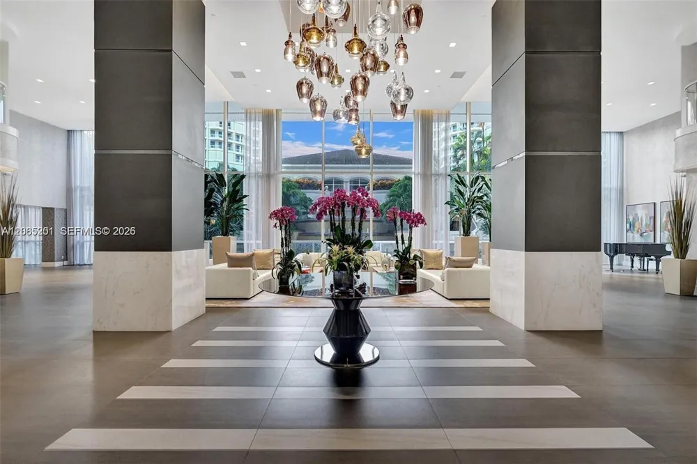 21150 Point Pl #702 Aventura, FL 33180