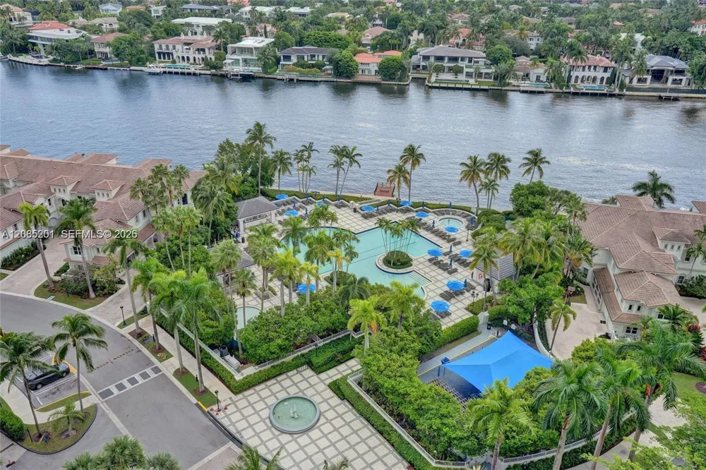 21150 Point Pl #702 Aventura, FL 33180