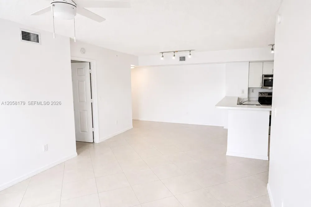 2600 S University Dr #110 Davie, FL 33328