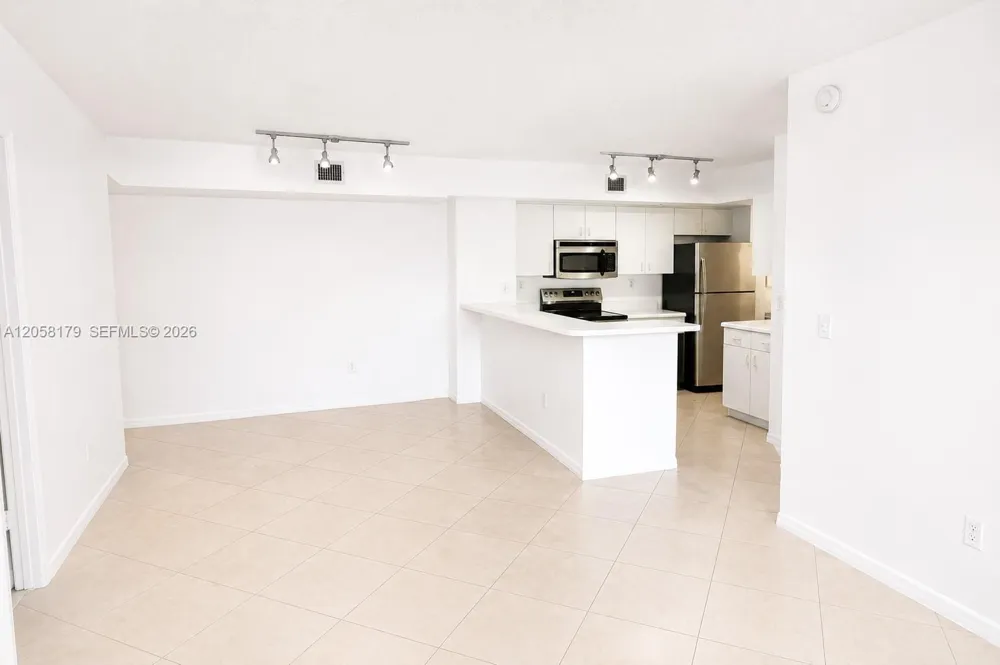 2600 S University Dr #110 Davie, FL 33328