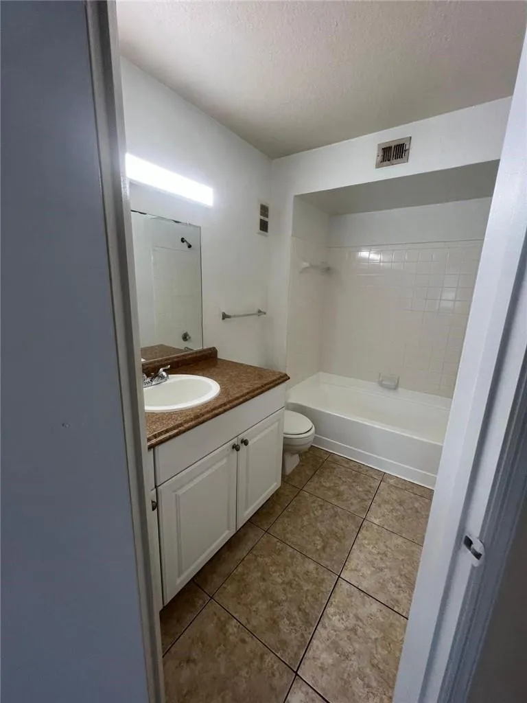12730 VISTA ISLES DRIVE #812 Sunrise, FL 33325