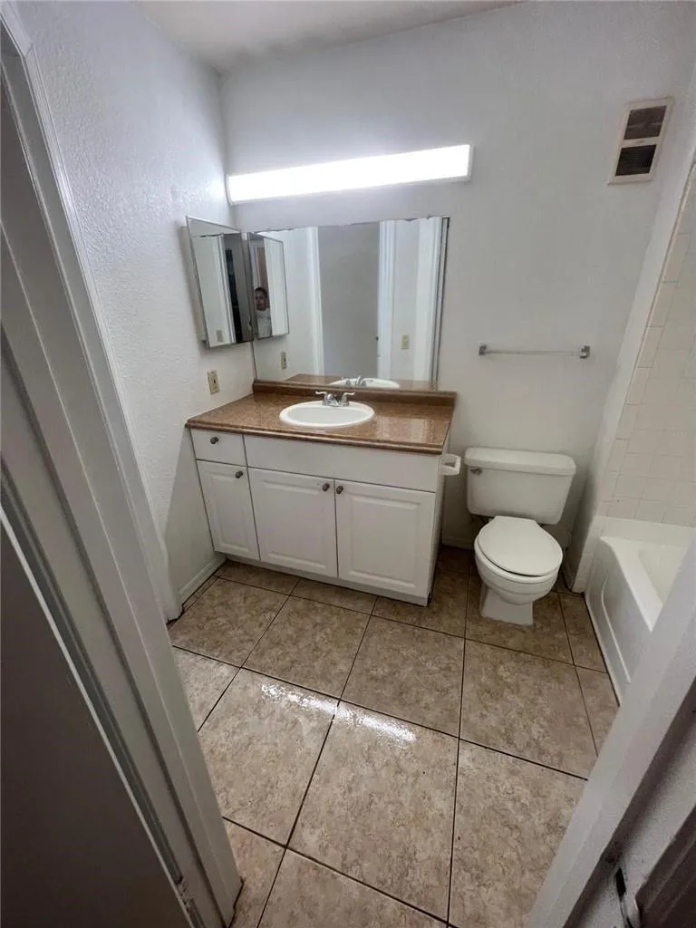 12730 VISTA ISLES DRIVE #812 Sunrise, FL 33325