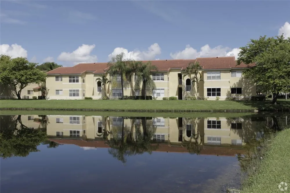 12730 VISTA ISLES DRIVE #812 Sunrise, FL 33325