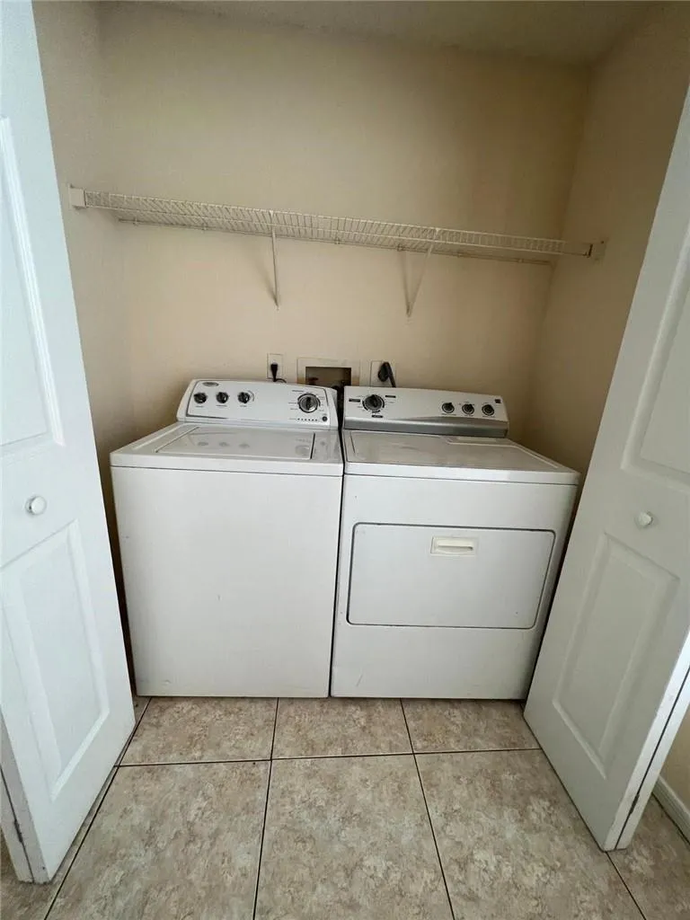 12730 VISTA ISLES DRIVE #812 Sunrise, FL 33325
