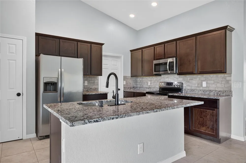 4238 NW 34TH LANE Cape Coral, FL 33993
