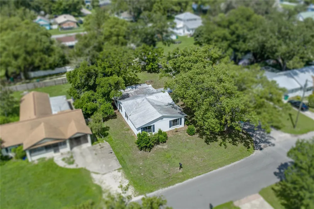 5207 10TH STREET Zephyrhills, FL 33542