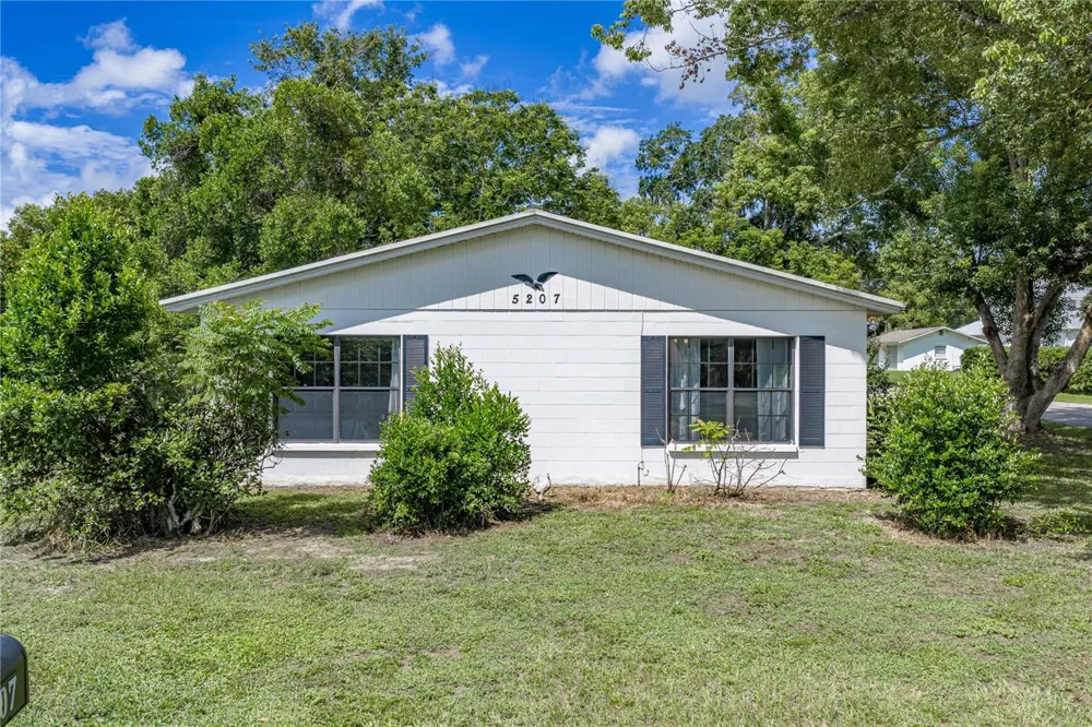 5207 10TH STREET Zephyrhills, FL 33542