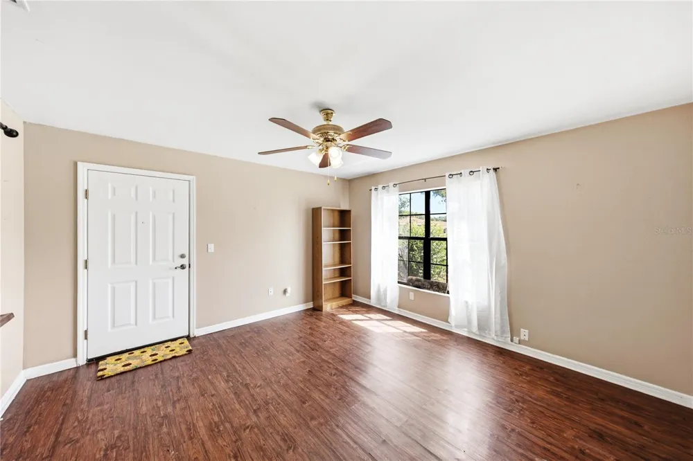 5207 10TH STREET Zephyrhills, FL 33542
