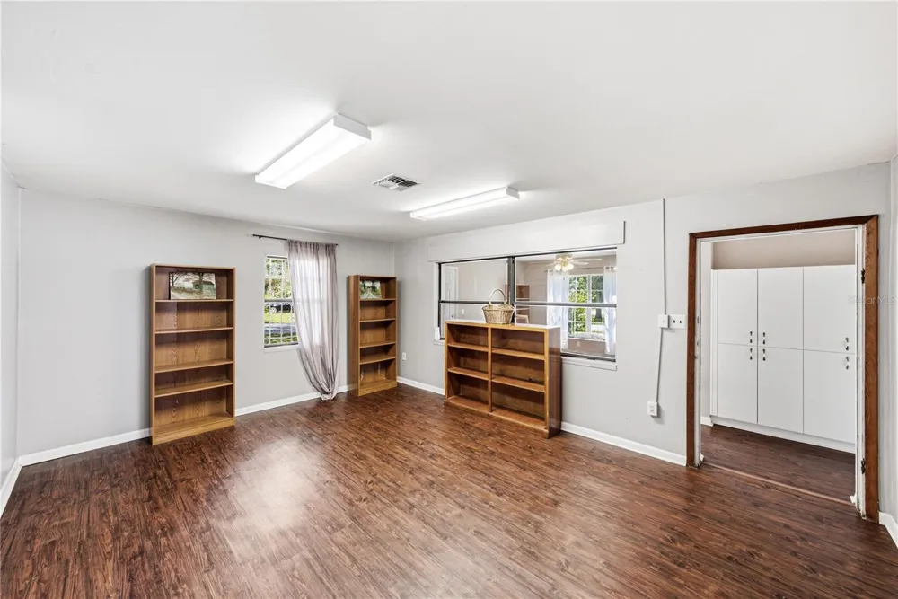 5207 10TH STREET Zephyrhills, FL 33542