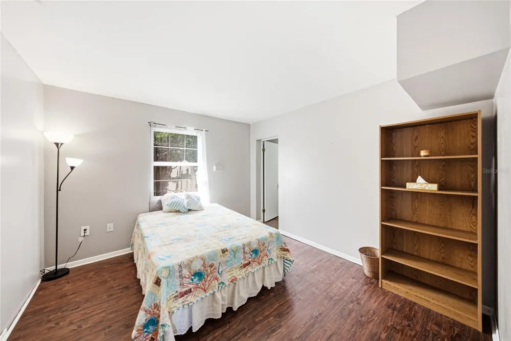 5207 10TH STREET Zephyrhills, FL 33542
