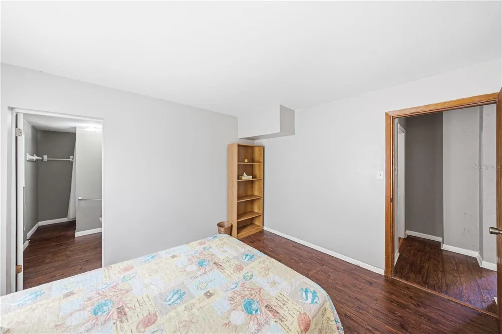 5207 10TH STREET Zephyrhills, FL 33542