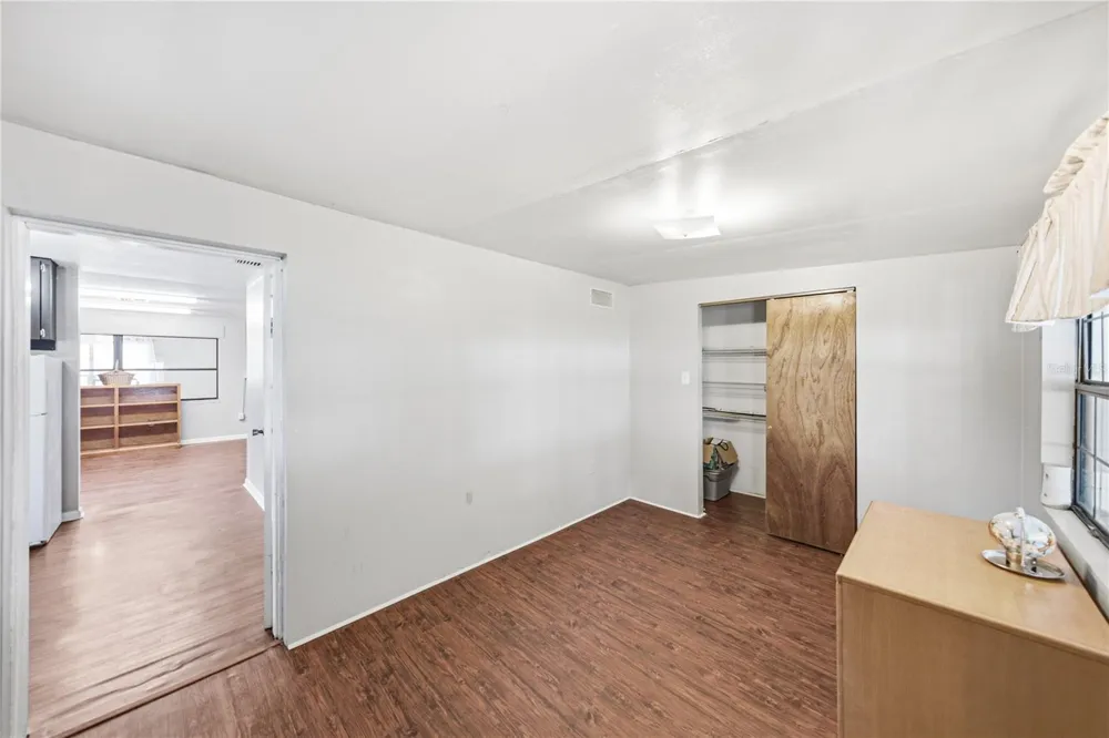 5207 10TH STREET Zephyrhills, FL 33542