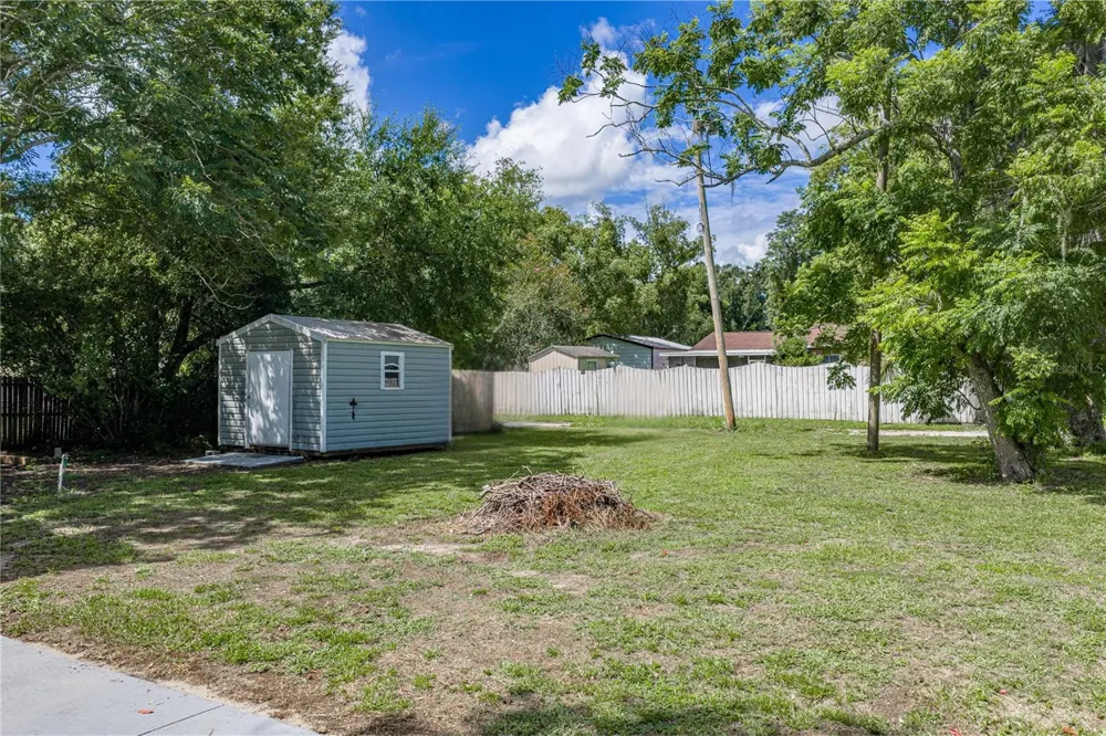 5207 10TH STREET Zephyrhills, FL 33542