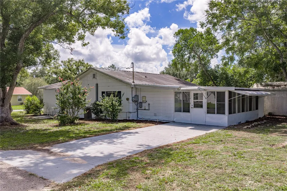 5207 10TH STREET Zephyrhills, FL 33542