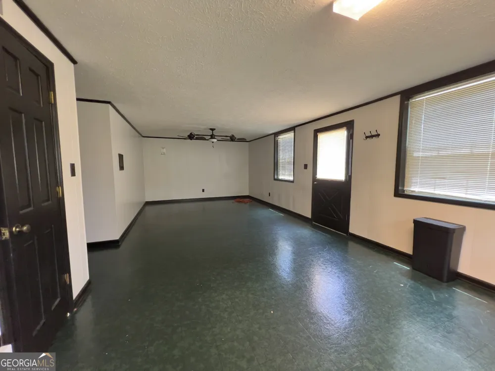 105 Olympia DR Thomaston, GA 30286