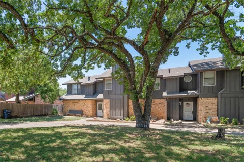 1722 Stonegate Drive
