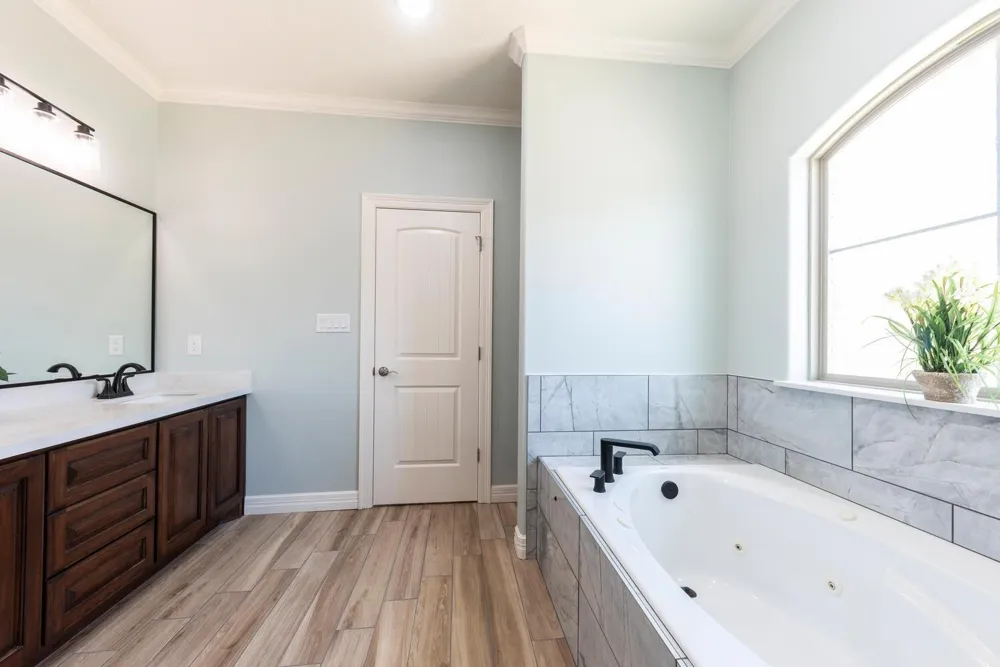 8390 Westgate Beaumont, TX 77706