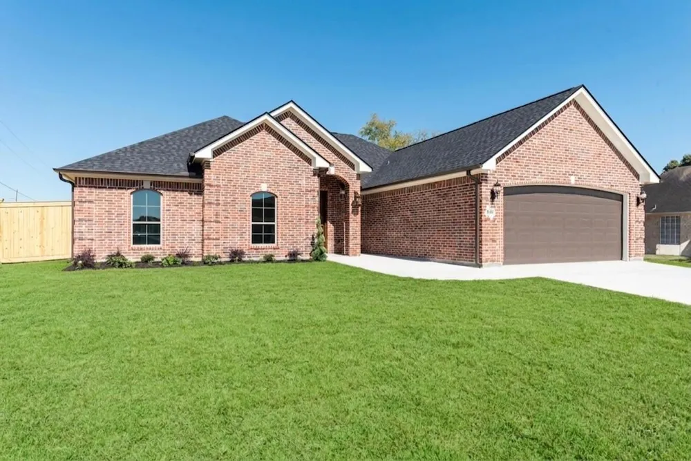 8390 Westgate Beaumont, TX 77706