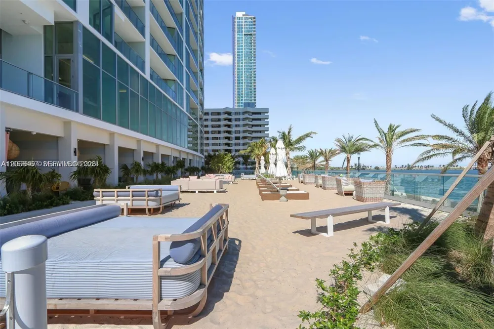 2900 NE 7th Ave #809 Miami, FL 33137