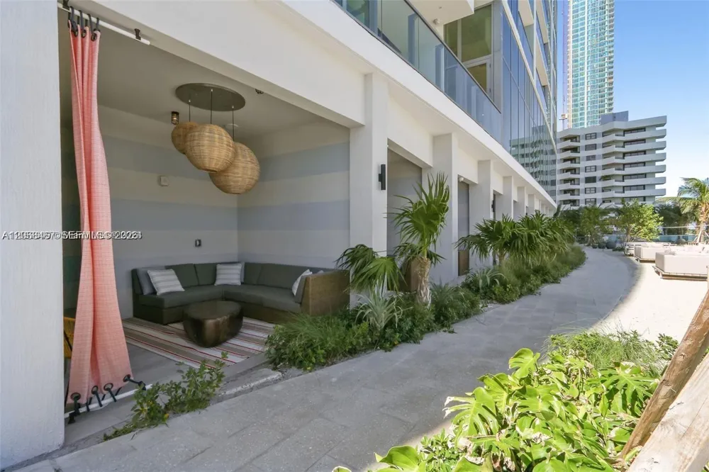 2900 NE 7th Ave #809 Miami, FL 33137