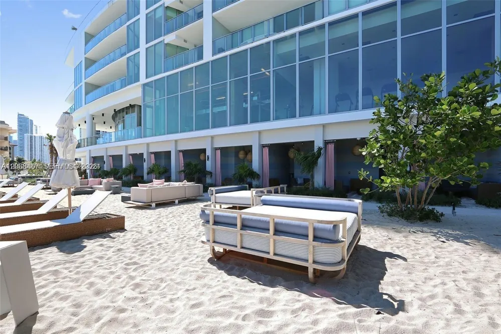 2900 NE 7th Ave #809 Miami, FL 33137