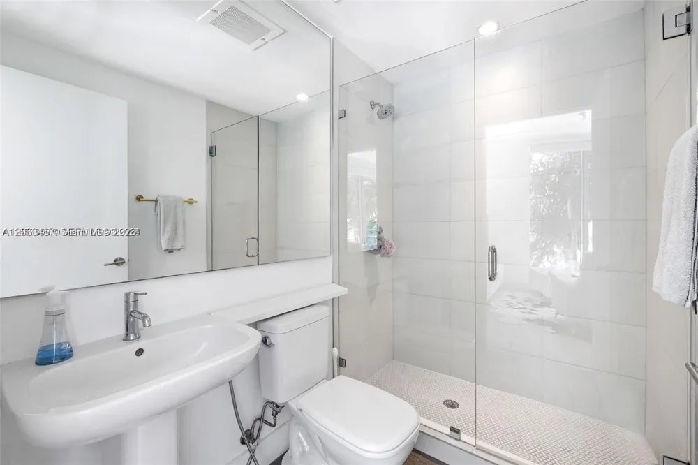 2900 NE 7th Ave #809 Miami, FL 33137
