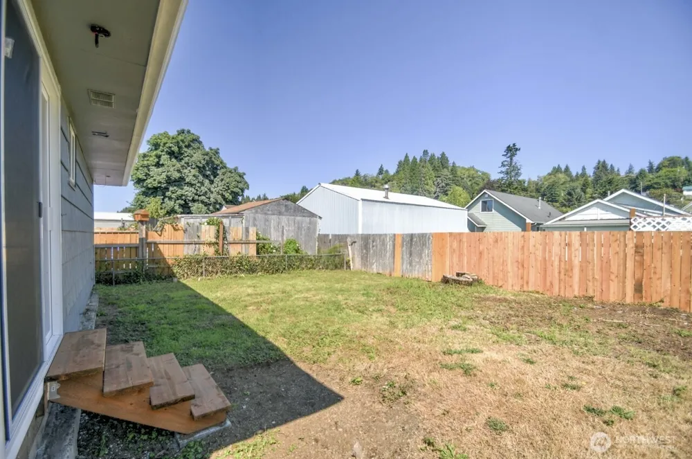 327 Eklund Avenue Hoquiam, WA 98550