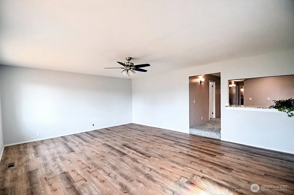 327 Eklund Avenue Hoquiam, WA 98550