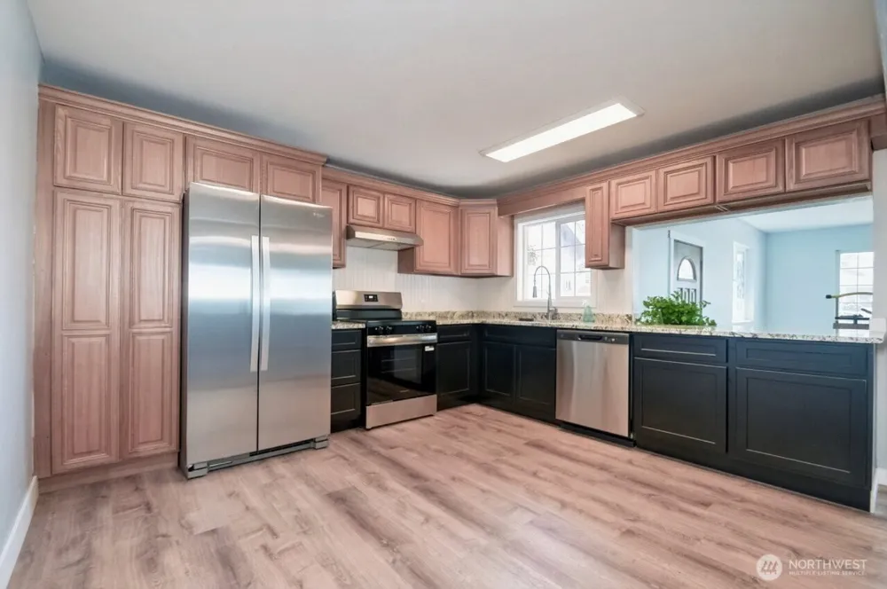 327 Eklund Avenue Hoquiam, WA 98550