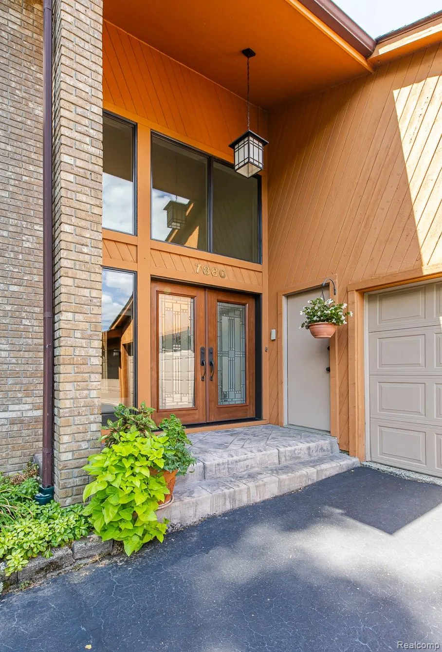 7880 Deerhill Drive Independence Charter Township, MI 48346