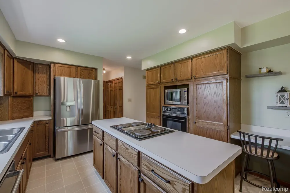 7880 Deerhill Drive Independence Charter Township, MI 48346