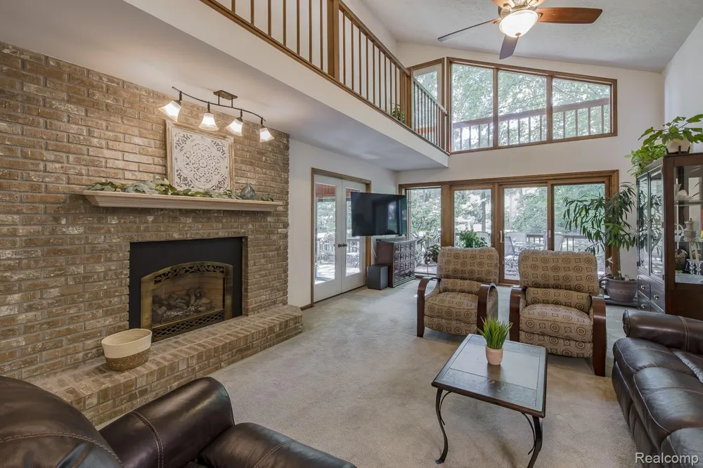 7880 Deerhill Drive Independence Charter Township, MI 48346