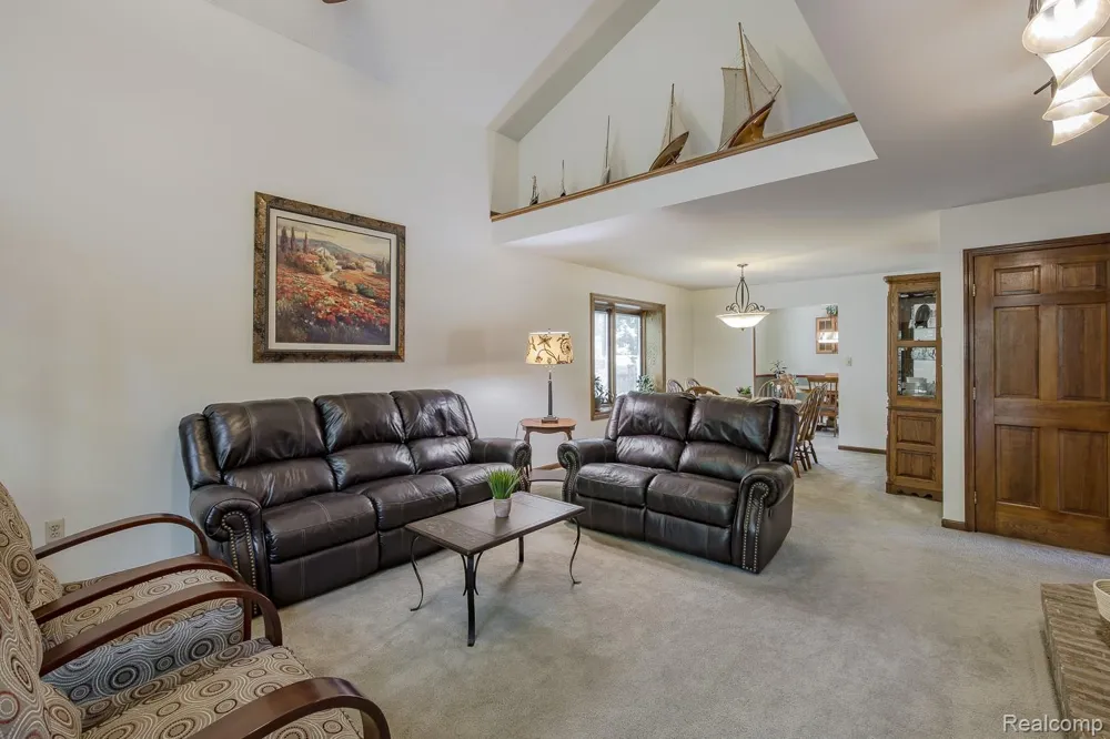 7880 Deerhill Drive Independence Charter Township, MI 48346