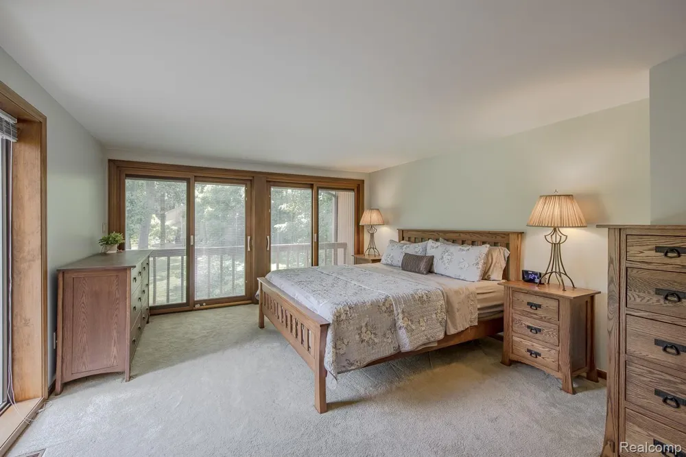 7880 Deerhill Drive Independence Charter Township, MI 48346
