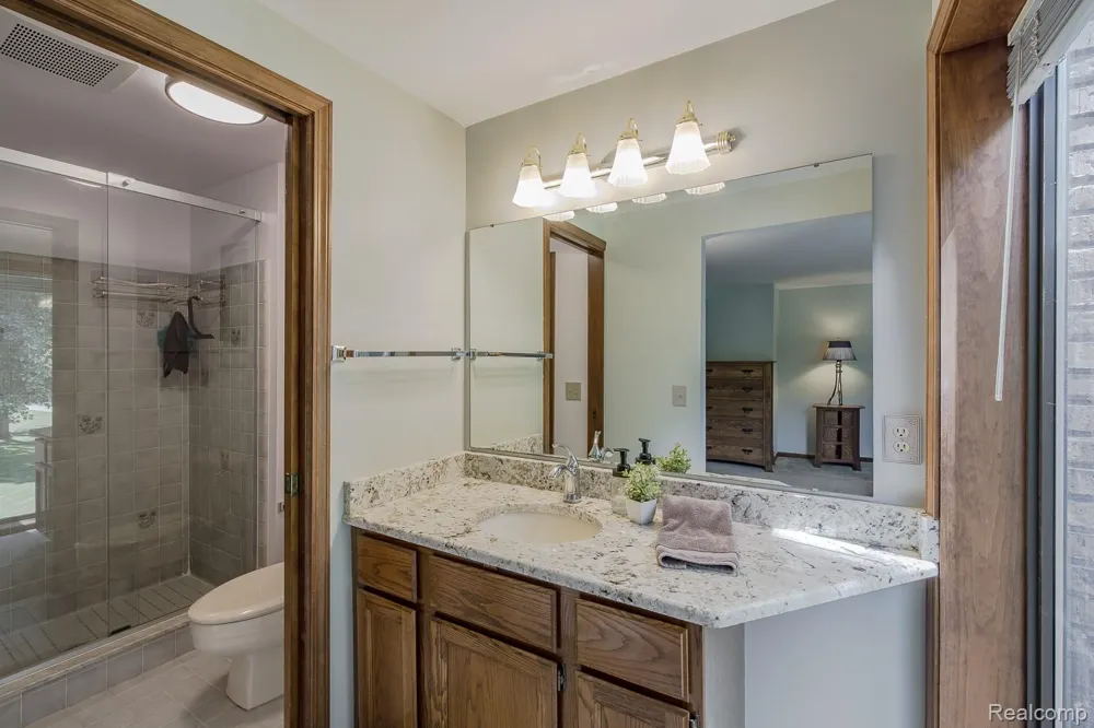 7880 Deerhill Drive Independence Charter Township, MI 48346