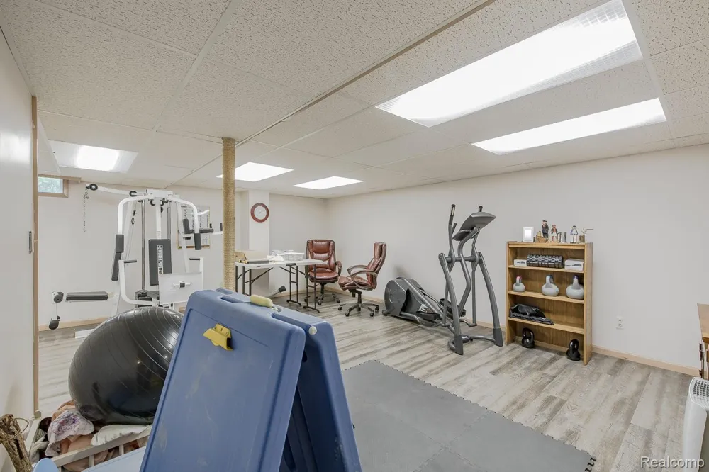 7880 Deerhill Drive Independence Charter Township, MI 48346