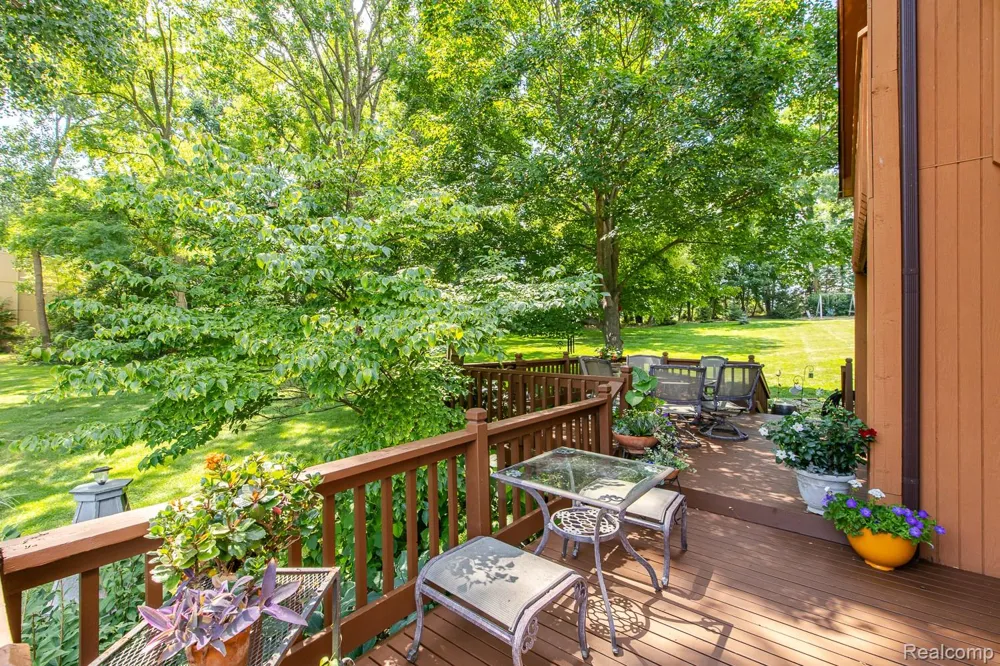 7880 Deerhill Drive Independence Charter Township, MI 48346