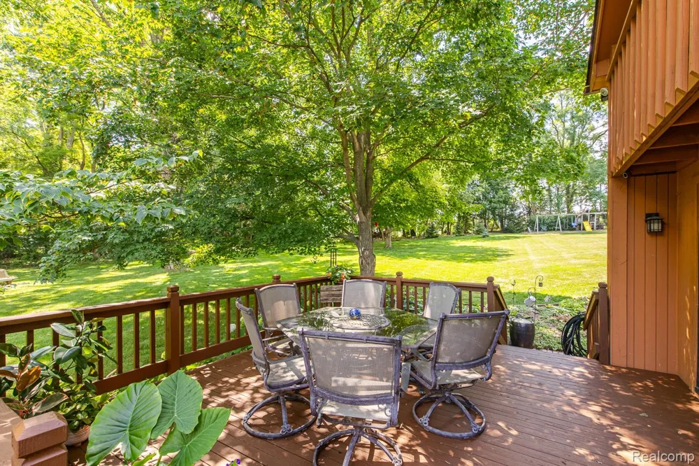 7880 Deerhill Drive Independence Charter Township, MI 48346