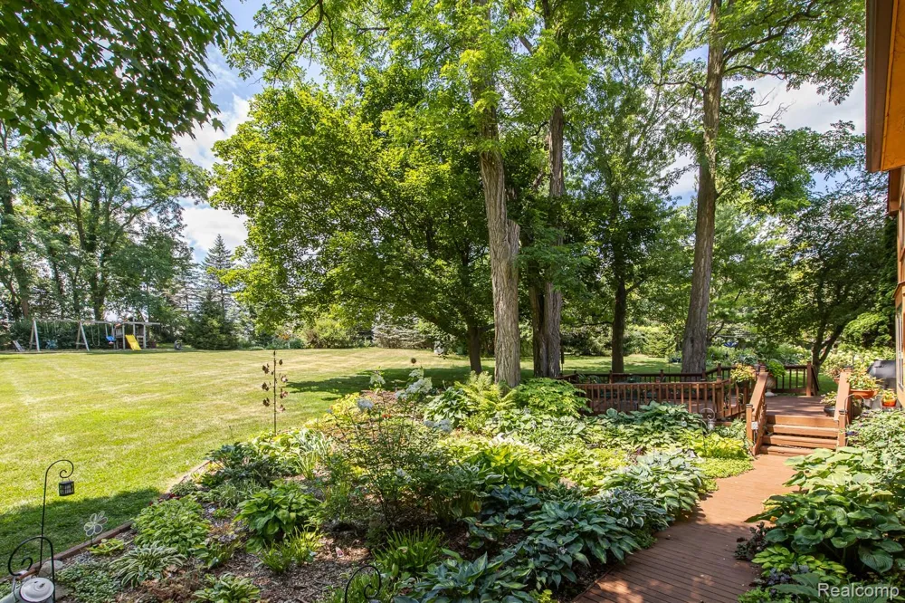 7880 Deerhill Drive Independence Charter Township, MI 48346