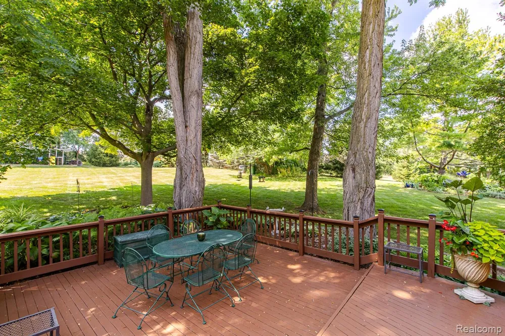 7880 Deerhill Drive Independence Charter Township, MI 48346