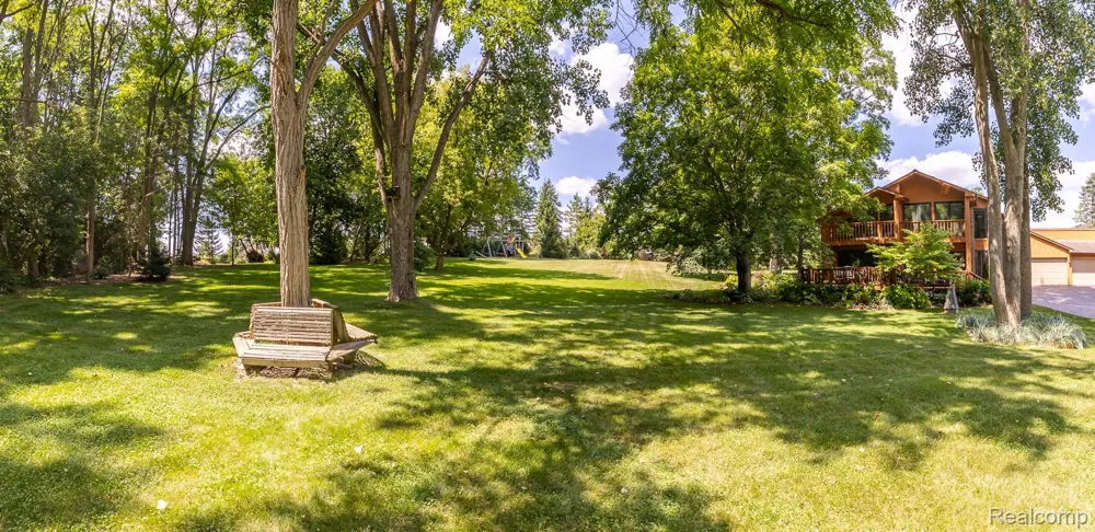 7880 Deerhill Drive Independence Charter Township, MI 48346