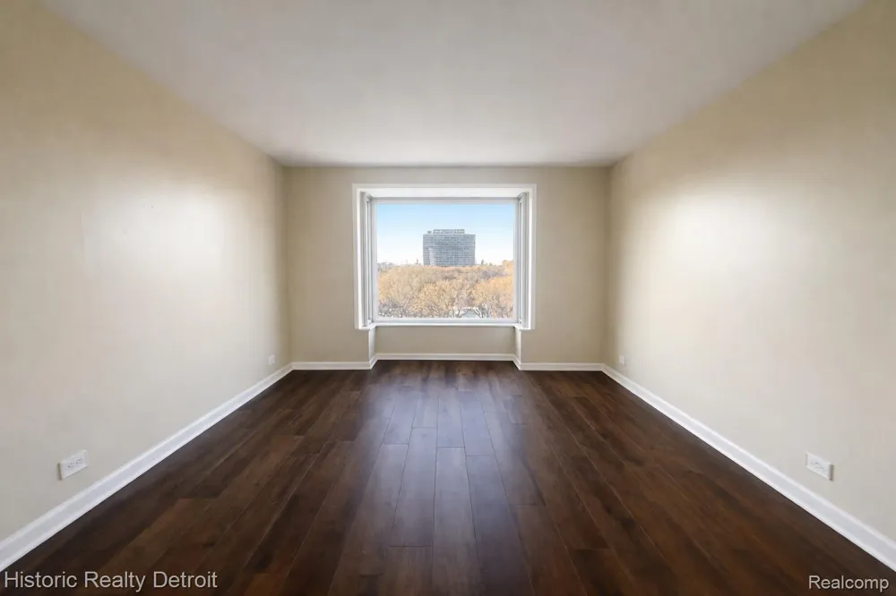 1300 E Lafayette Street E #610-11 Detroit City, MI 48207